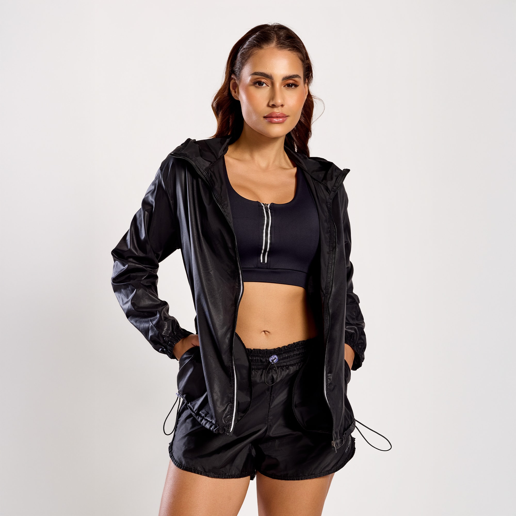 Short Nylon Shift com Bolsos Preto | Fit Urban