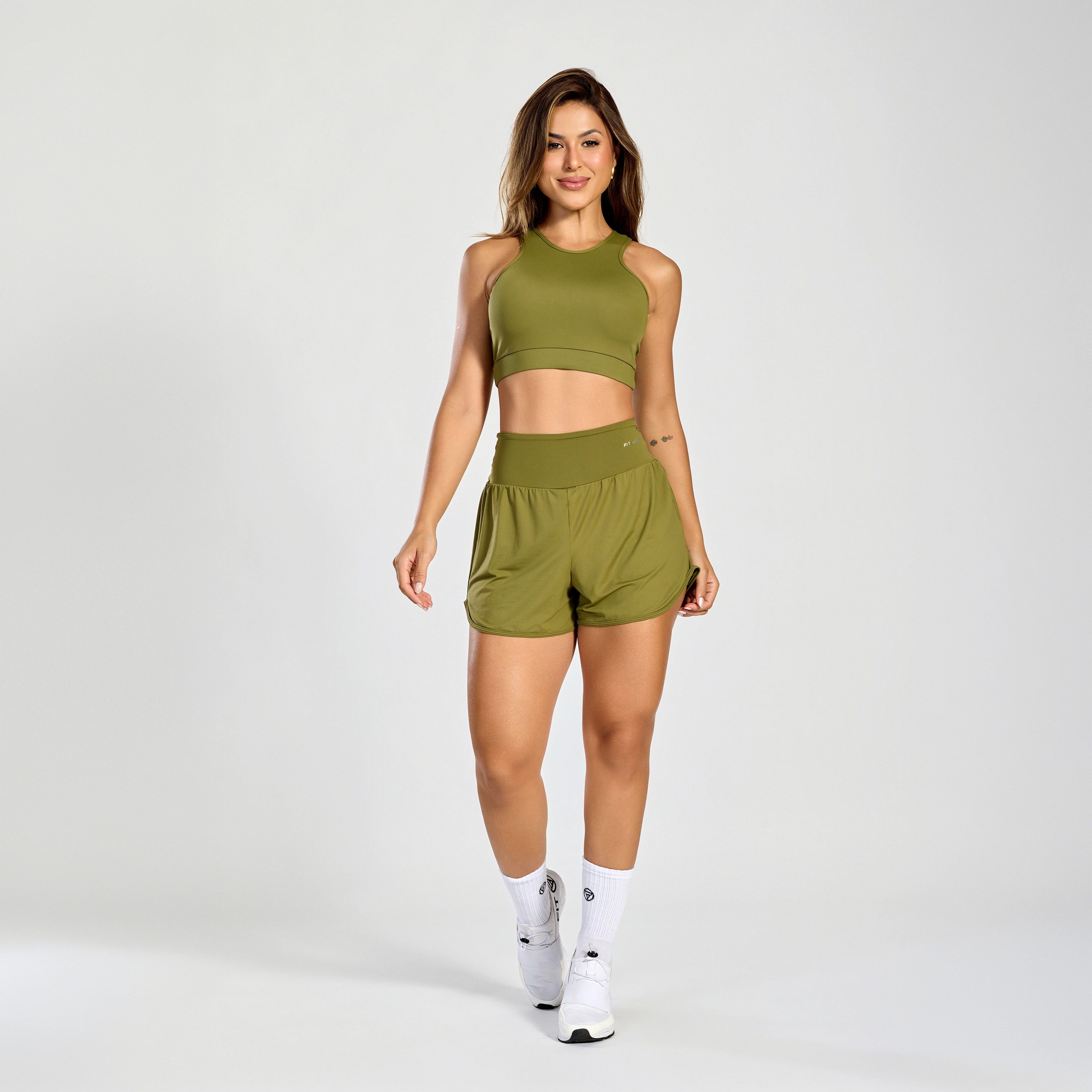 Short Poliamida Duplo com Bolso no Cós Oliva | Fit Urban