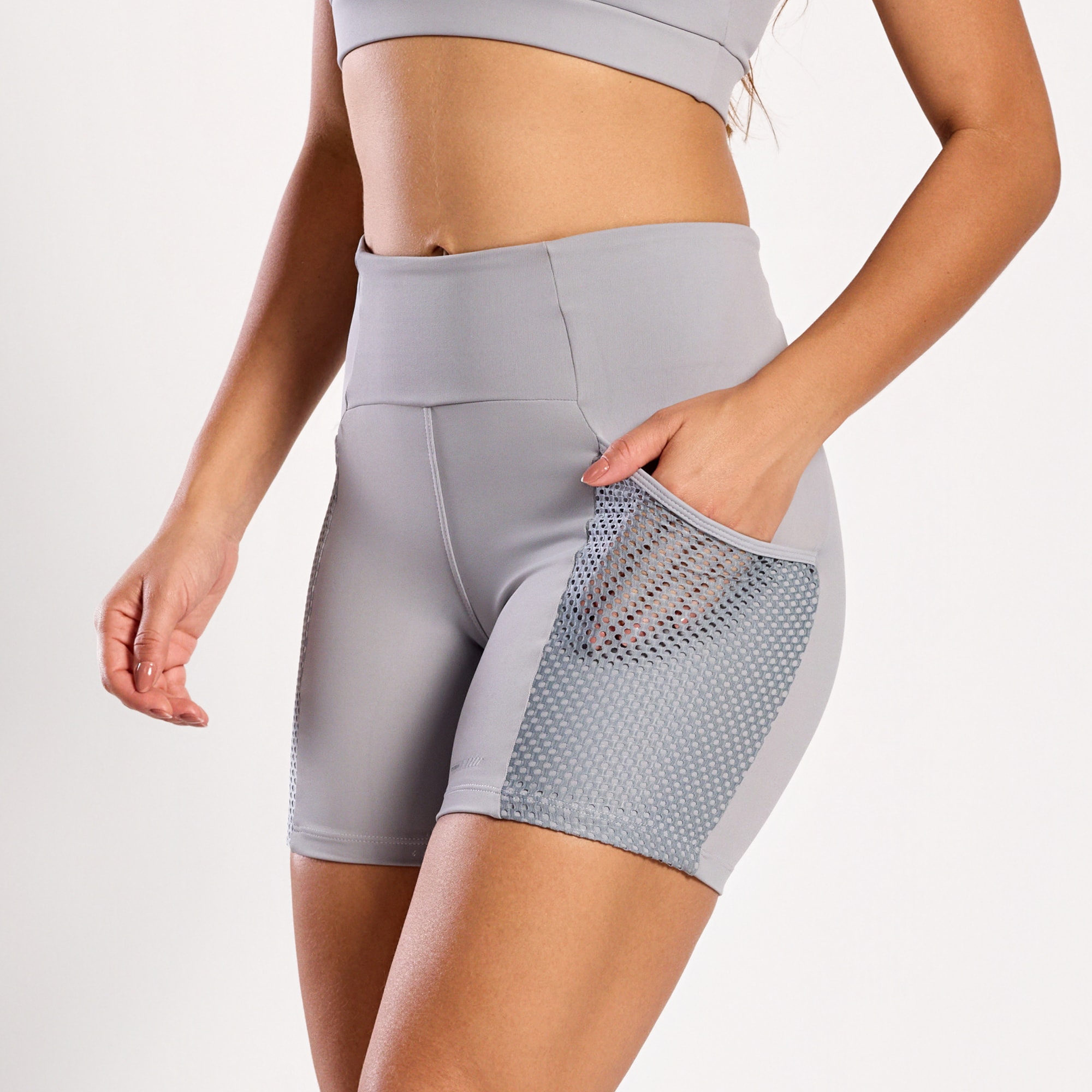 Short Poliamida Wind 3 Bolsos Cinza Claro | Fit Urban
